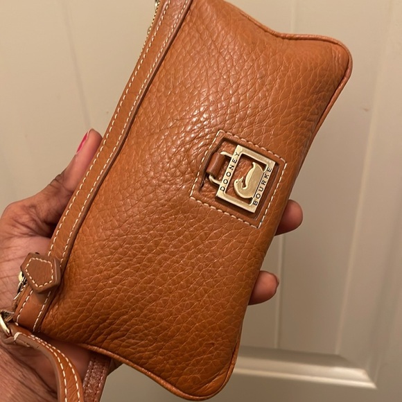 Dooney & Bourke please check all picture of condition - Picture 7 of 16